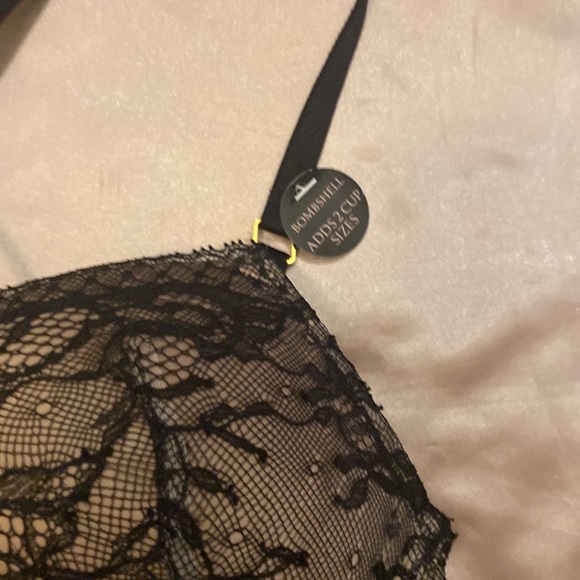 2/$80 Victoria’s Secret Pink+Black Lace Bombshell Push-up Bra w Racerback Straps - Picture 6 of 8